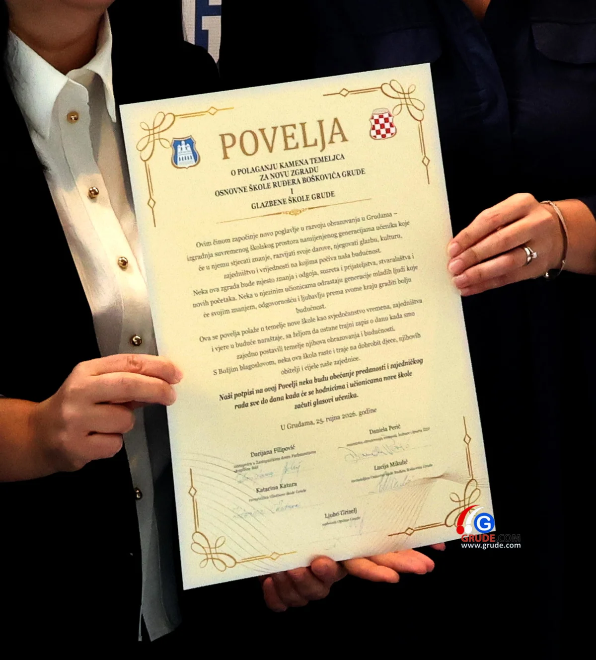 FOTO: Grude dobivaju nove školske prostore: položen kamen temeljac za osnovnu i glazbenu školu, ugrađena i vremenska kapsula 7