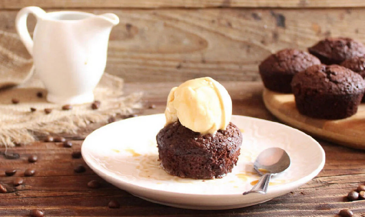 Zasladite vikend Affogato brownie muffinima