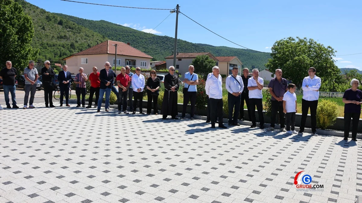 Obitelj i prijatelji čuvaju sjećanje na grudske sinove FOTO 6
