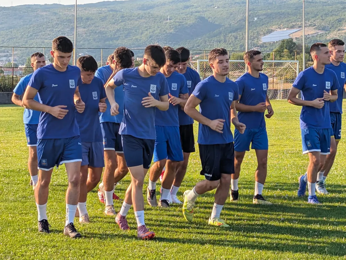 FOTO: Drago Bandić novi trener HNK Grude! 20 igrača došlo na prvi trening 12