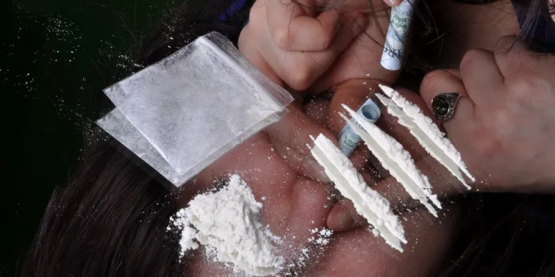 Za samo 4 sata u Širokom Brijegu pale 3 osobe! Dvije s kokainom, jedna s marihuanom