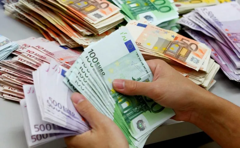 Euro postao službena valuta na Kosovu