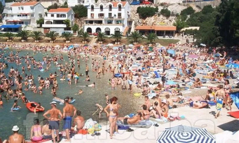 Neum spreman za sezonu, otvaraju i nove hotele