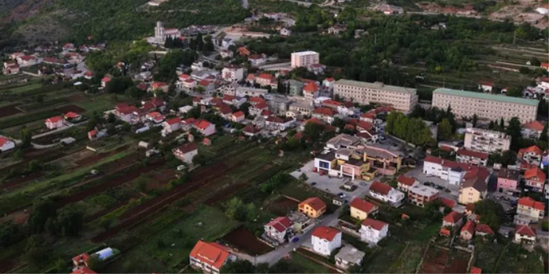 Javni oglas o prodaji neizgrađenog građevinskog zemljišta u vlasništvu općine Grude putem javnog nadmetanja – licitacije