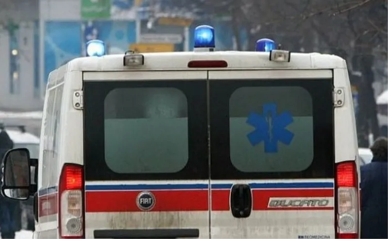 Pokvario se kombi saniteta, vozač napravio nešto što je sve dirnulo