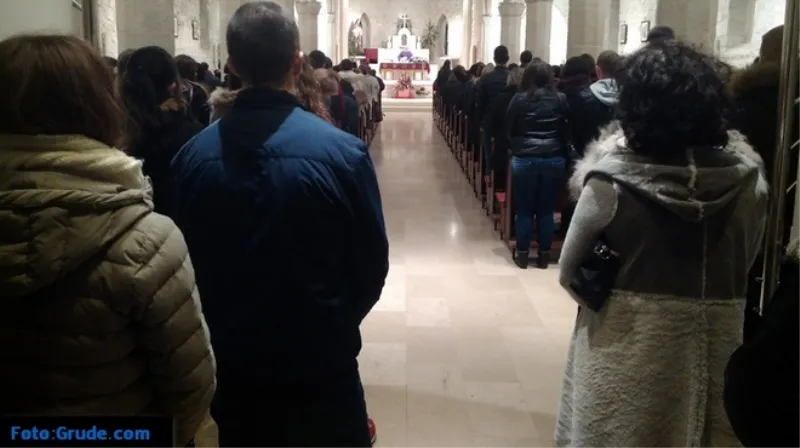I Grude molile za posvećenje Ukrajine, Rusije i cijeloga svijeta Bezgrješnom Srcu Marijinu! Iz Međugorja poruka: Izgubili smo put mira, molimo da se vrati Božji mir među nas