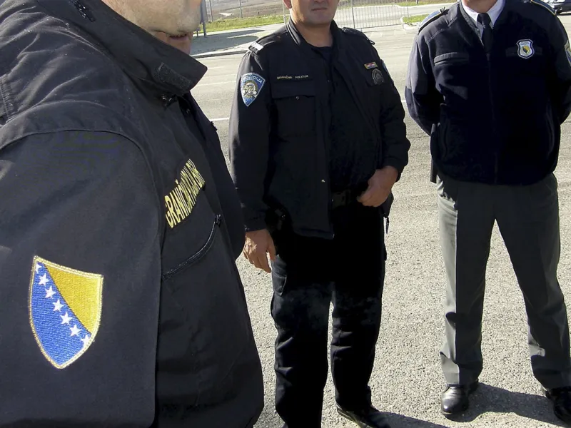 Tomislavgrad: Pet osoba lišeno slobode zbog krijumčarenja 30 migranata