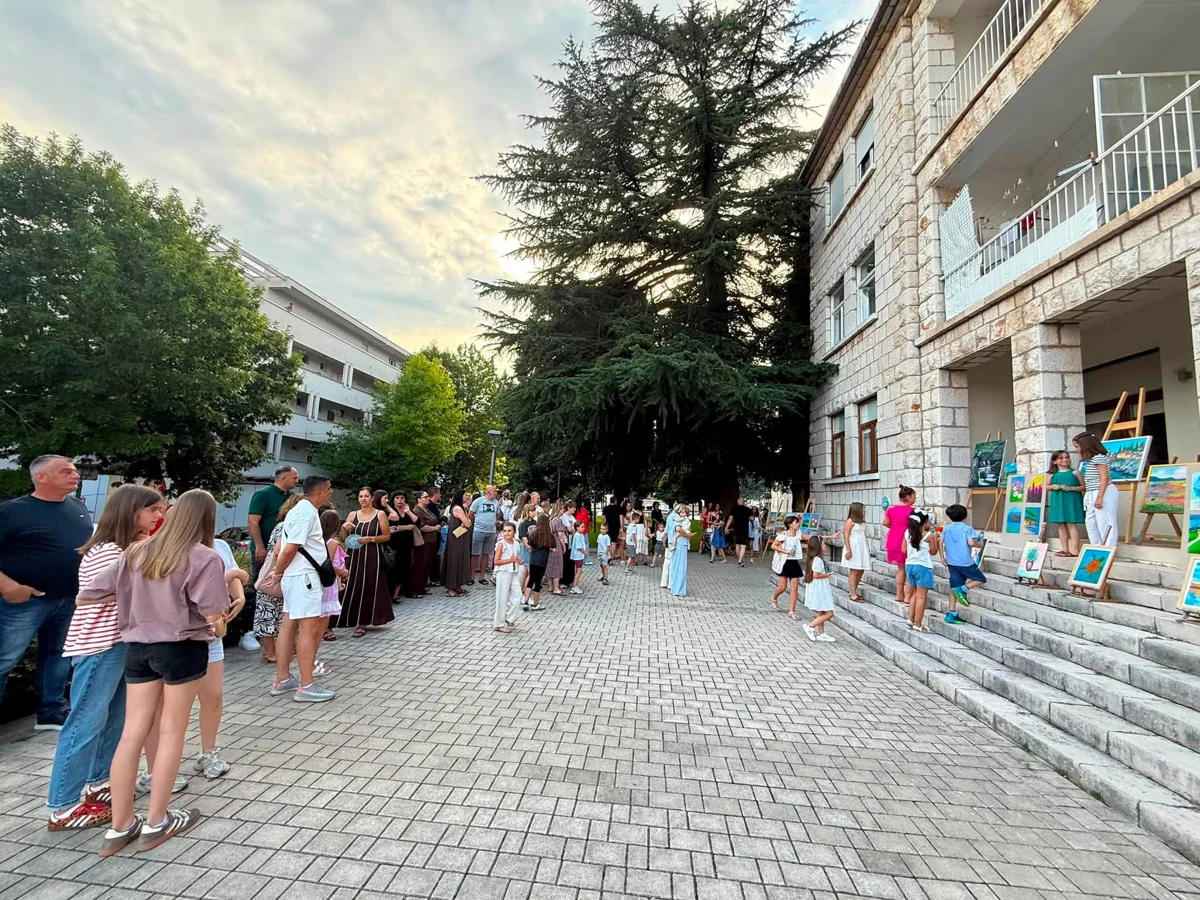Upriličena izložba likovnih radionica Grude