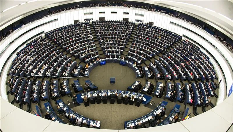 Postignut novi sporazum o odnosima između EU parlamenta i komisije