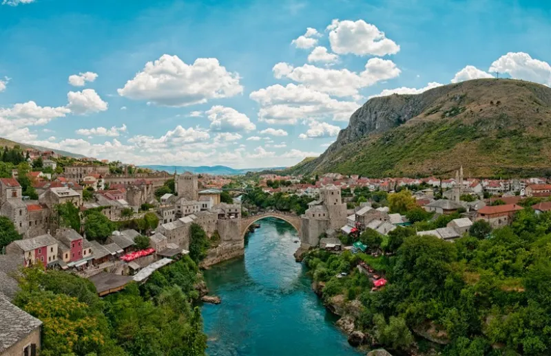 Skočio sa Starog mosta i nije isplivao iz Neretve