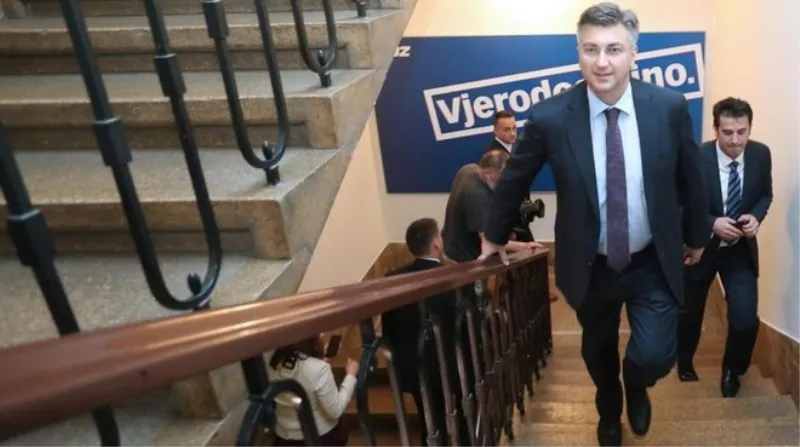 PLENKOVIĆ OKUPLJA GENERALE I SPREMA ODGOVOR: Uskoro važan sastanak sa zapovjednicima Bljeska koji su na udaru iz BiH