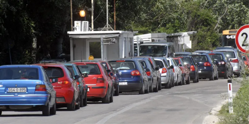 Gužve na graničnim prijelazima prema moru