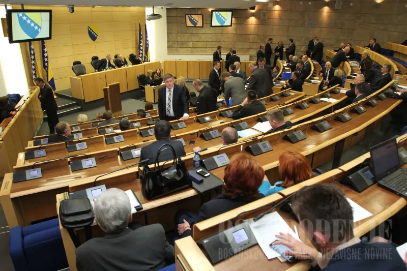 Zastupnici danas o izmjenama Zakona o plaćama i naknadama u institucijama