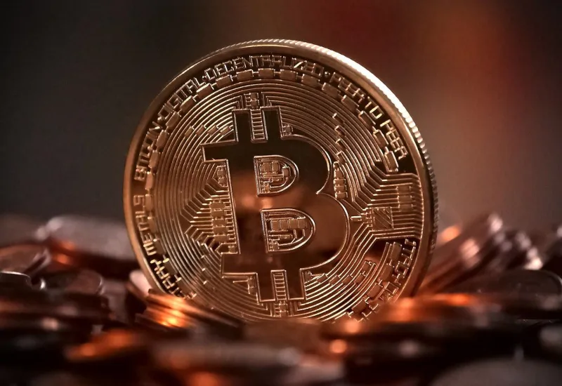 Bitcoin prešao 57.000