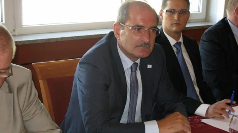 Poštanska banka u Hrvatskoj, a Nijaz Hastor u Federaciji BiH kupili Sberbanku