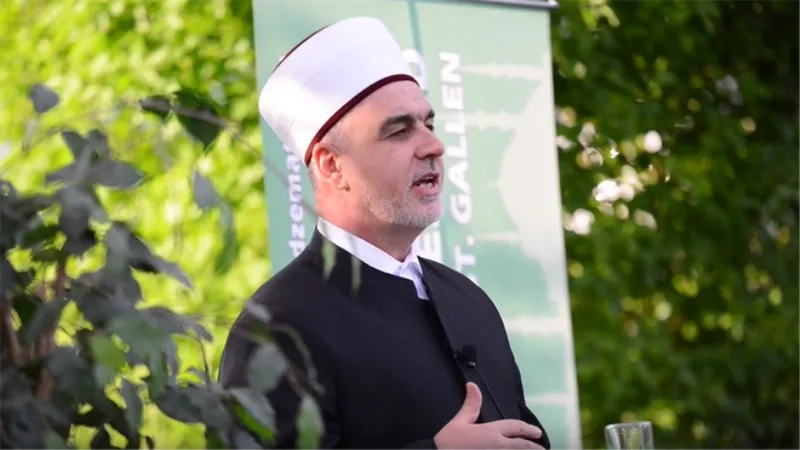 Reis Kavazović napao franjevce i Katoličku crkvu u BiH, pritom izrekao i jednu bitnu laž