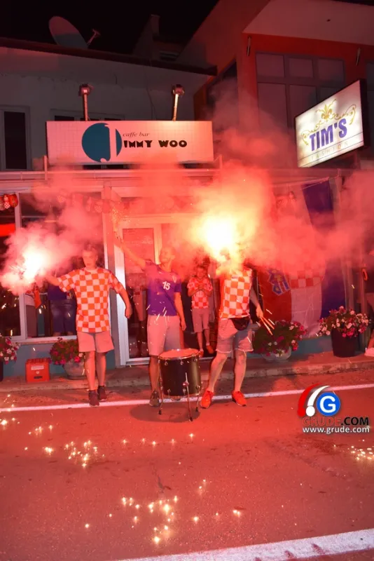 GRUDE SPREMNE ZA NAVIJANJE! Produljeno radno vrijeme u ugostiteljskim objektima