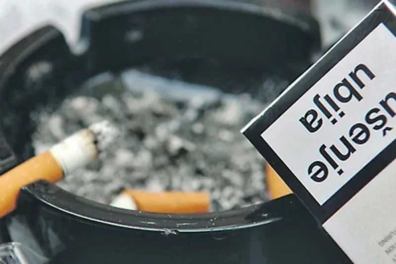 Istraživanje: Svaka cigareta muškarcima skraćuje život za 17 minuta, ženama za 22