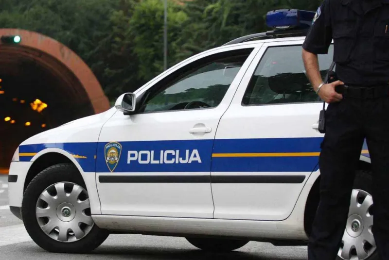Cisterna s plinom prevrnula se na autocesti