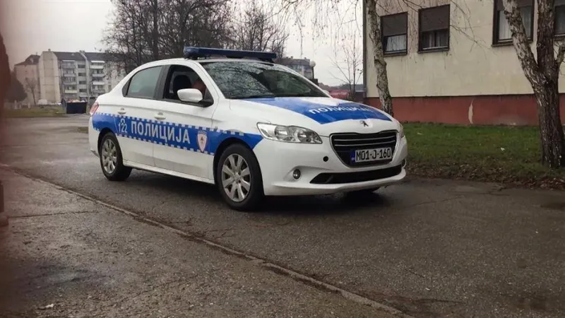 Oduzet arsenal oružja, detonatori i droga
