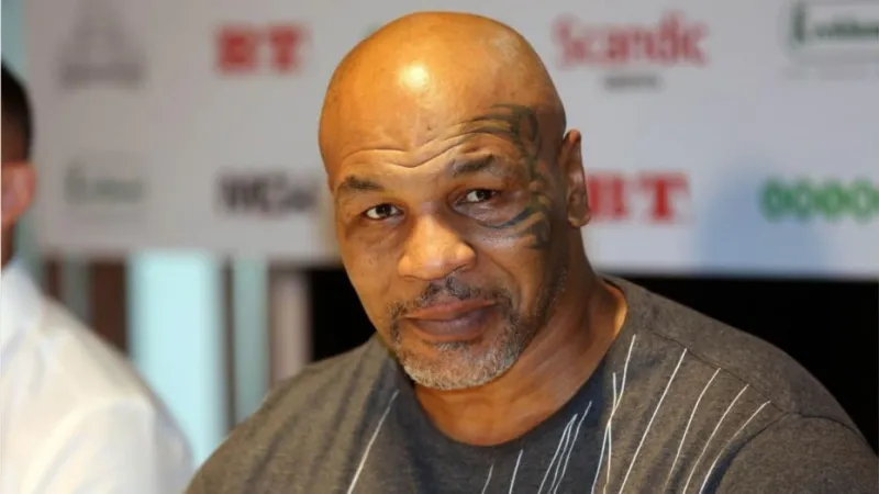 Mike Tyson isprebijao putnika u zrakoplovu, a sada žali