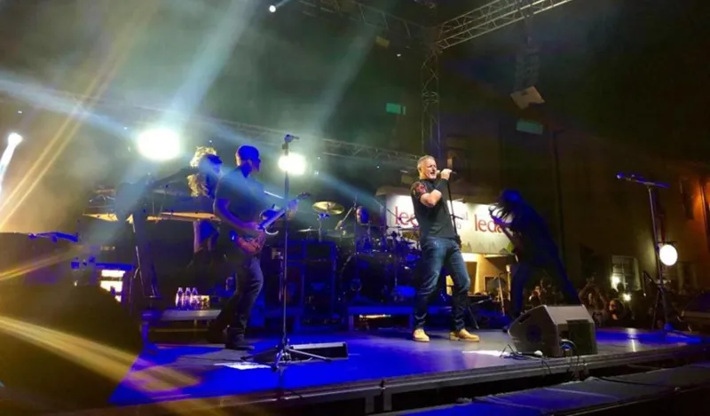 U GRUDAMA KREĆE PRODAJA KARATA ZA VELIKI THOMPSONOV KONCERT 
