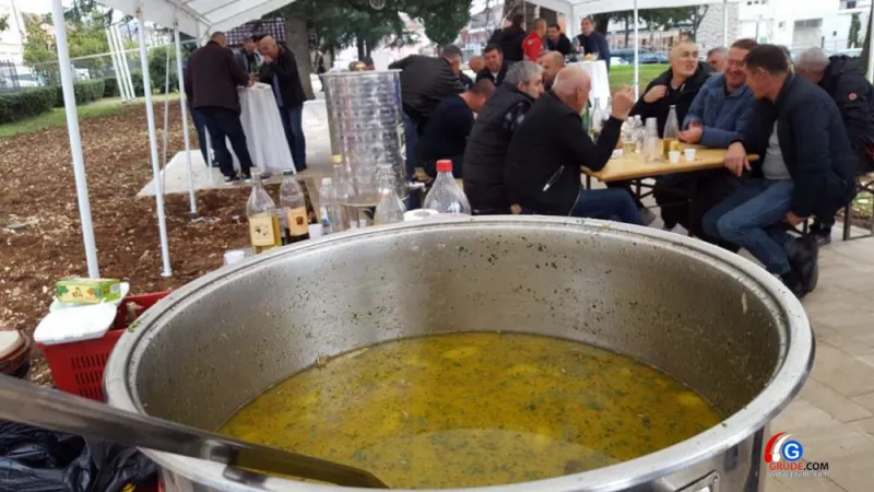 Grudski branitelji i ove godine kuhaju bakalar na Badnjak 1