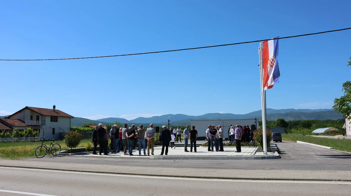 Obitelj i prijatelji čuvaju sjećanje na grudske sinove FOTO 1