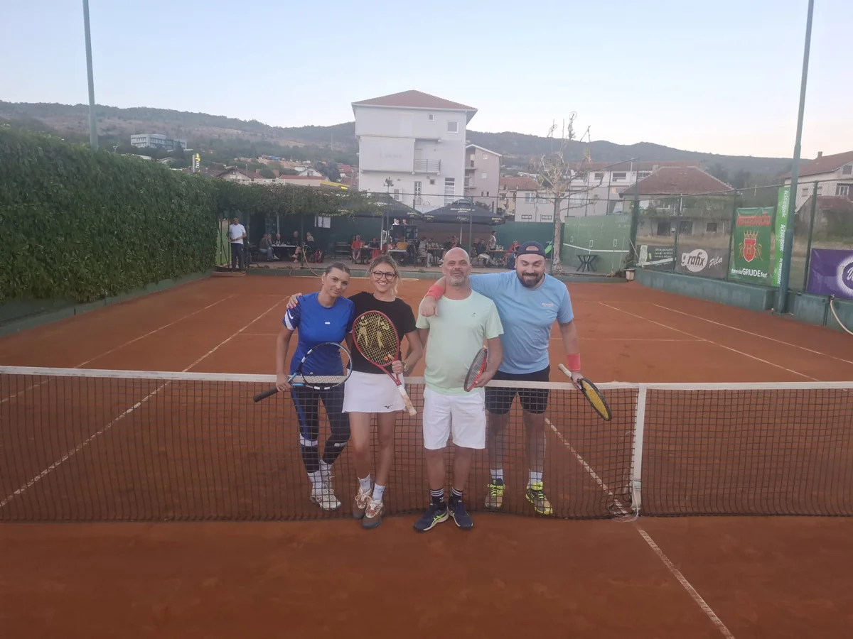 TK GRUDE: ZAVRŠEN TURNIR MIX PAROVA ''TI SI DRUGI NAKON 20-OG'' FOTO