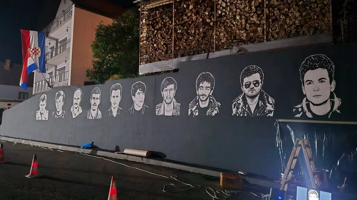 RAMA: Uoči Oluje, Rumbočani postavljaju mural svojim vitezovima