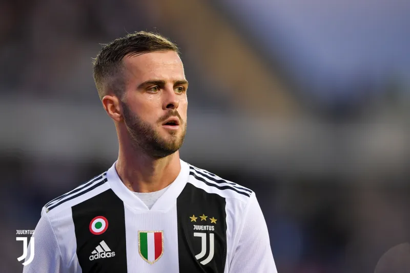 Policija upala u Juventus! Istražuje se i transfer Pjanića! Pod istragom Agnelli, Nedved i Paratici