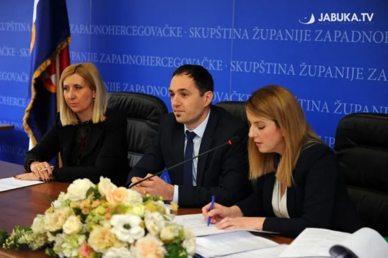 Jelčić ostaje na čelu Skupštine, Usvojena odluka o privremenom financiranju ŽZH