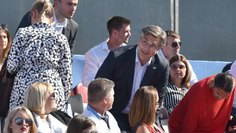 Plenković odlučio! Bolnici u Mostaru više od 20 milijuna KM, Sveučilištu milijun i 100, Gimnaziji u Širokom milijun... 1