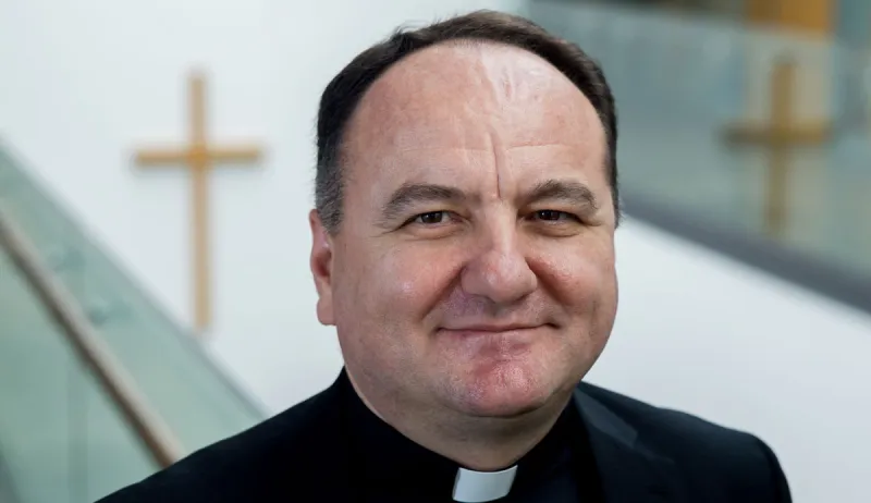 Svećenik kojeg je Petar Palić 2021. poslao u Neum, upisan kao vlasnik nekretnina uz more! On se pozvao na biskupa