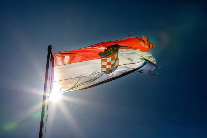 Zašto je prvo polje crveno, a ne bijelo?