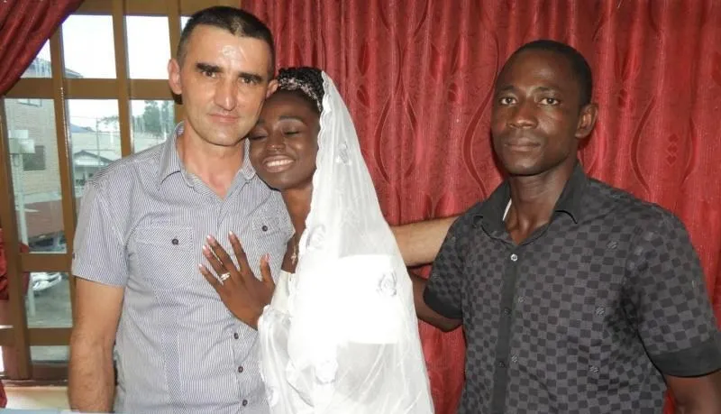 Hercegovci stižu, već se čaše dižu! A nevjesta je iz Sierra Leonea