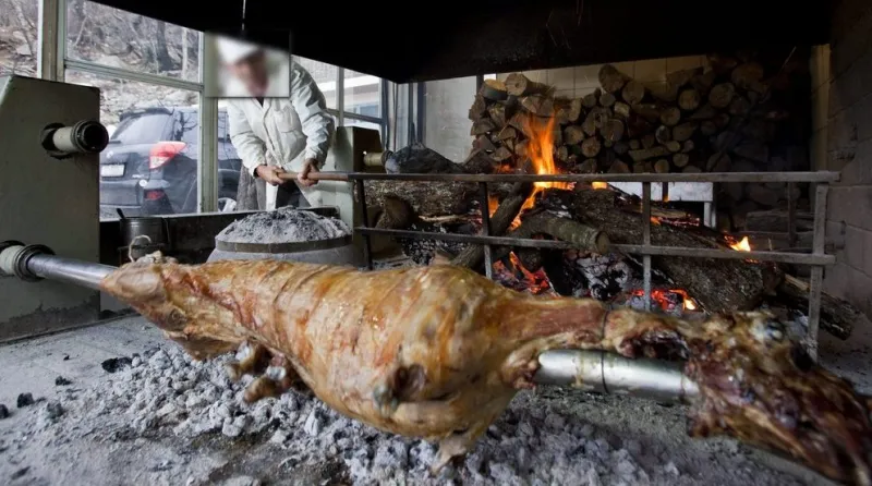 Samo u BiH: Ukrali pečeno janje iz restorana