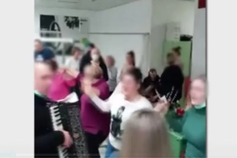 U bolnici Dubrava slavio se odlazak jedne od sestara u Njemačku