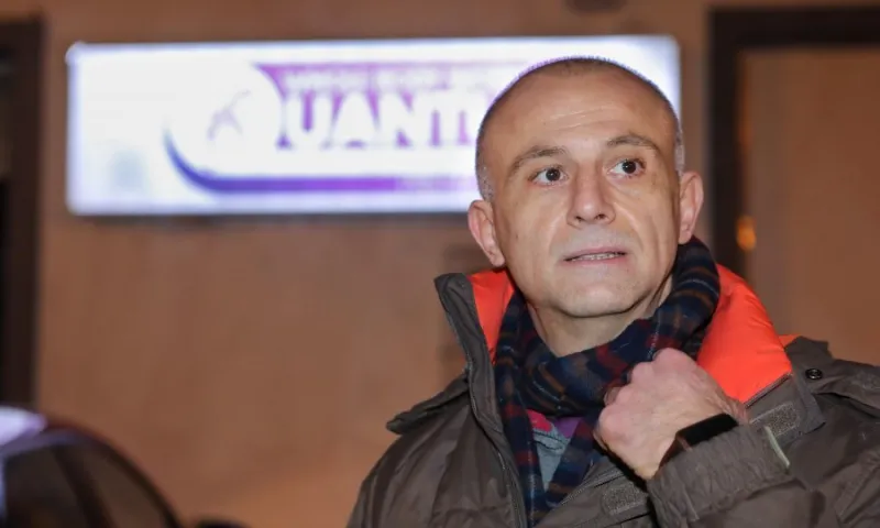 Državnički govor vlasnika teretane: Dosta je diktature! A liječnici su naši heroji, na prvoj crti obrane