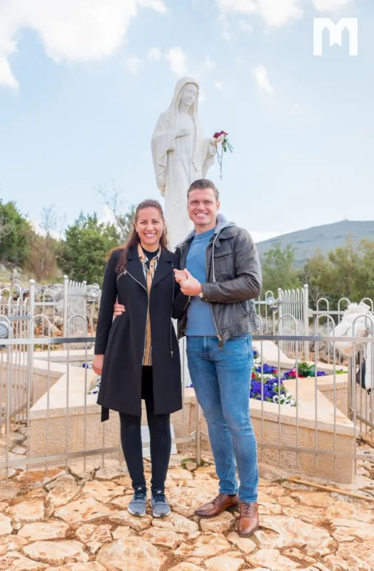 Mladi par iz Austrije se zaručio na Brdu Ukazanja