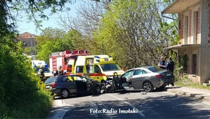 U stravičnoj nesreći u Zmijavcima poginula jedna osoba, dvije prevezene u splitsku bolnicu