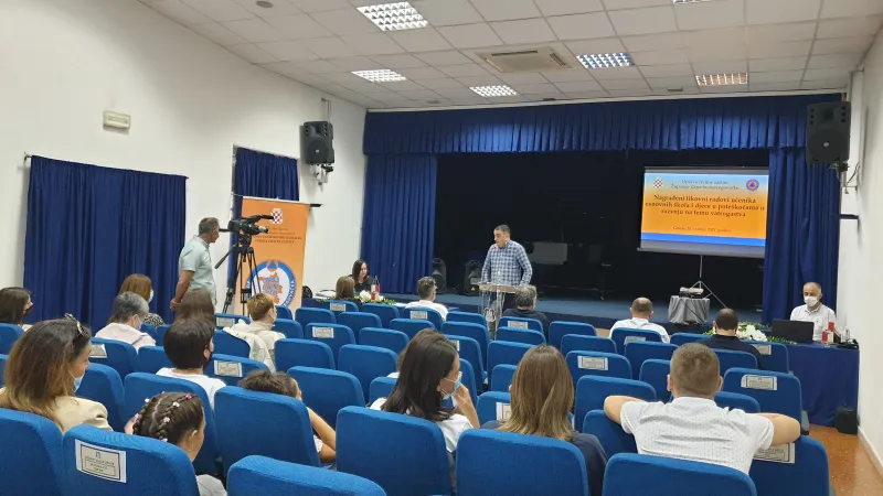 Civilna zaštita ŽZH dodjelila nagrade učenicima na temu vatrogastva FOTO