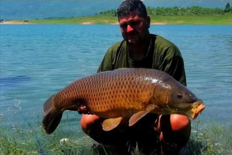 Ivan Bandić na Ramskom jezeru upecao šarana od 17,5 kilograma