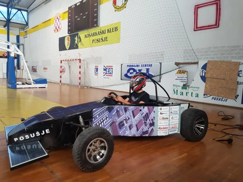 Posuškim ulicama provozao solarni automobil