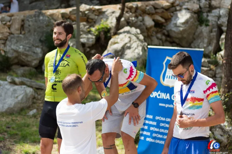 FOTO/VIDEO: BICIKLISTIČKI SPEKTAKL U GRUDAMA ZAVRŠEN! PRVAK BIH JE VEDAD KARIĆ