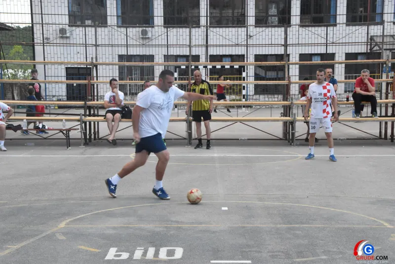 FOTO: 3NA3 U GRUDAMA, dalje prošle ekipe koje su zabile više golova od protivnika 16