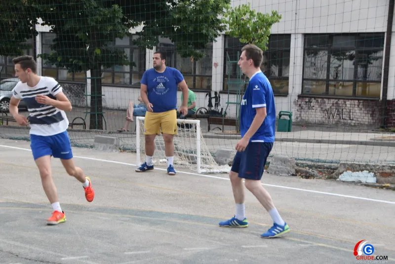 FOTO: 3NA3 U GRUDAMA, dalje prošle ekipe koje su zabile više golova od protivnika 4