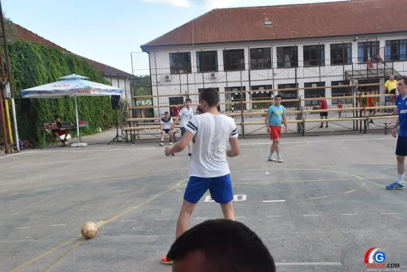 FOTO: 3NA3 U GRUDAMA, dalje prošle ekipe koje su zabile više golova od protivnika 6