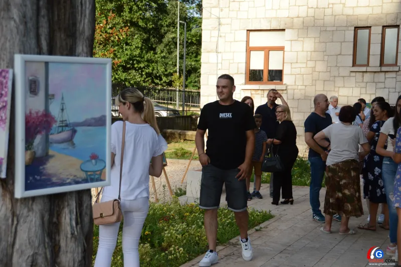 FOTO/VIDEO: GRUDE ULJEPŠANE SLIKAMA, umjetnici Likovne radionice sve oduševili