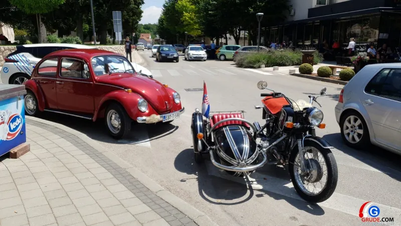 FOTO/VIDEO: GRUDE, LJUBUŠKI, POSUŠJE I ŠIROKI DOMAĆIN OLDTIMERIMA, STARA AUTA SVE ODUŠEVILA 5